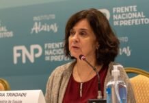 巴西卫生部长:新冠病毒感染仍在继续,需加强疫苗接种