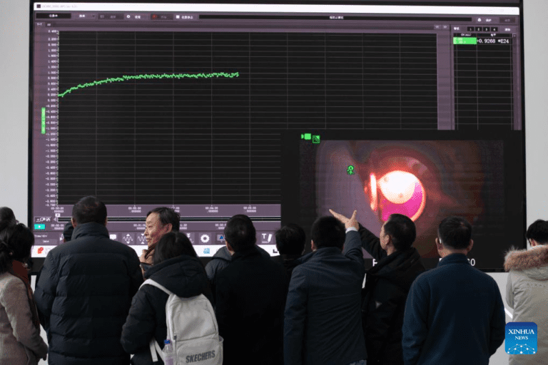 中国科学家研发“人造太阳”研究平台