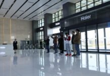 上合示范区智造图景引海外媒体聚焦 丝路合作添“智能动能”