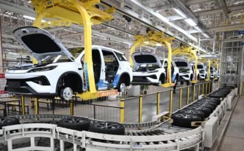 中国汽车产销双双突破3100万辆 新能源车成增长“主引擎”