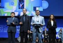 两位中国数学家首获菲尔兹奖 彰显中国数学研究国际影响力