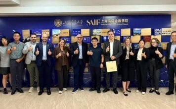 Invest RS中国任务代表团在上海高级金融学院合影。图片由Invest RS提供