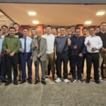 第四届“欢聚中秋嘉年华”筹备会与会代表合影。图片来源：欢聚中秋组委会供稿／南美侨报